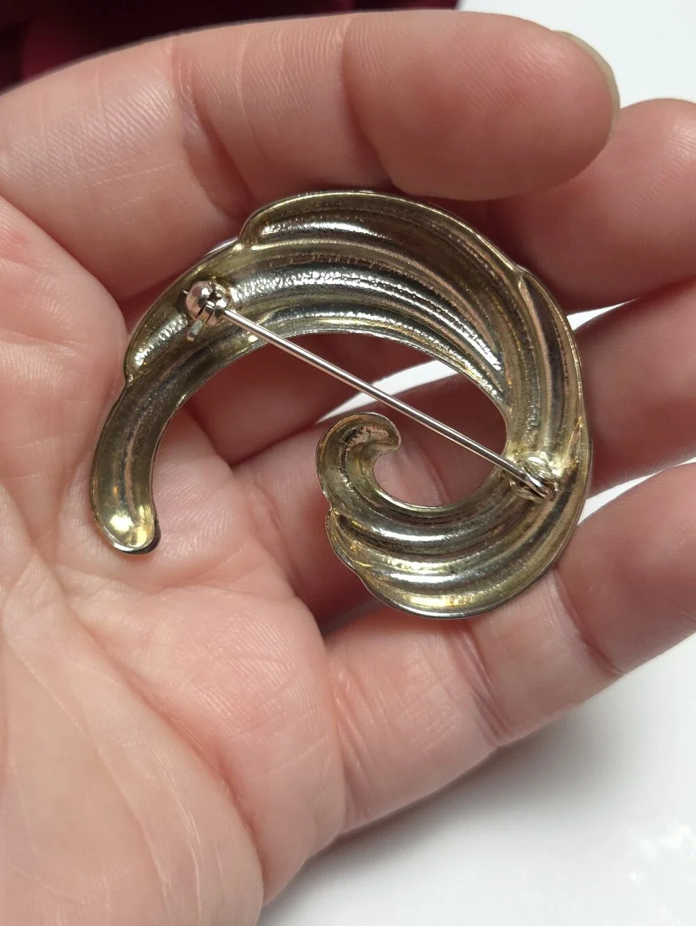 Vintage Silver Plated Art Nouveau Half Swirl Wave Brooch